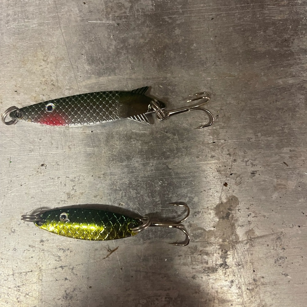 Source Unknown Silver and Green Fishing Lures spoon